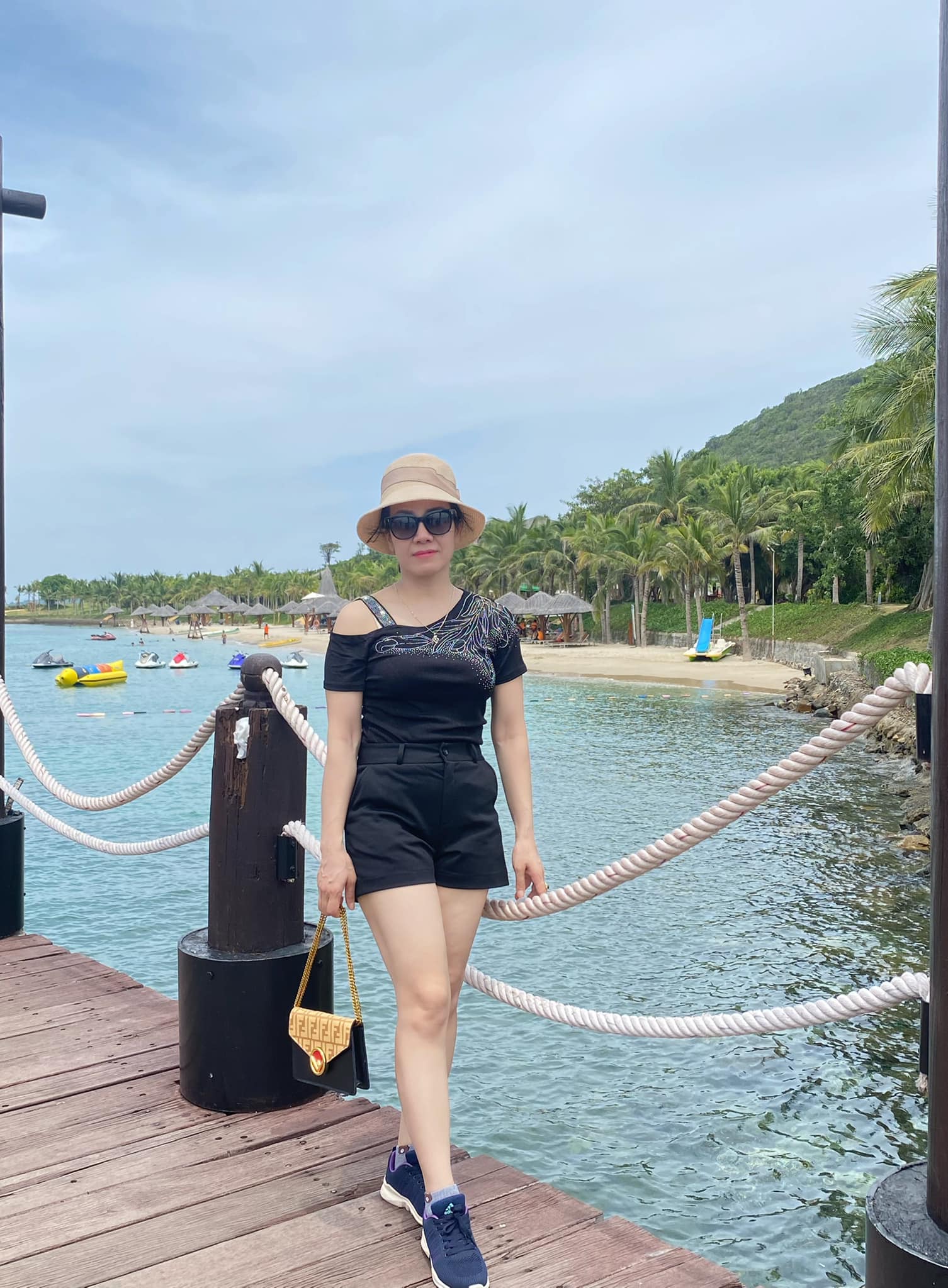 Hồ Hải Duyên Thu Hiền Riori