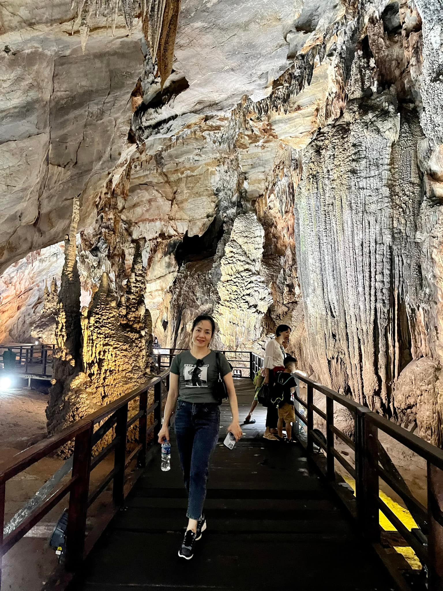 Hồ Hải Duyên Thu Hiền Riori