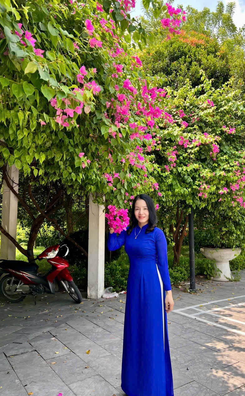 Hồ Hải Duyên Thu Hiền Riori